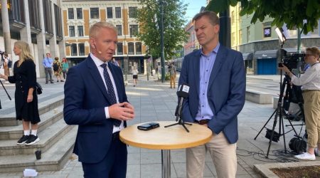 Sigve Bolstad i TV 2-intervju utenfor Oslo tinghus